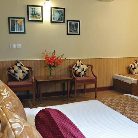 Serenity Taksa Palace Hotel Darjeeling  Exterior photo