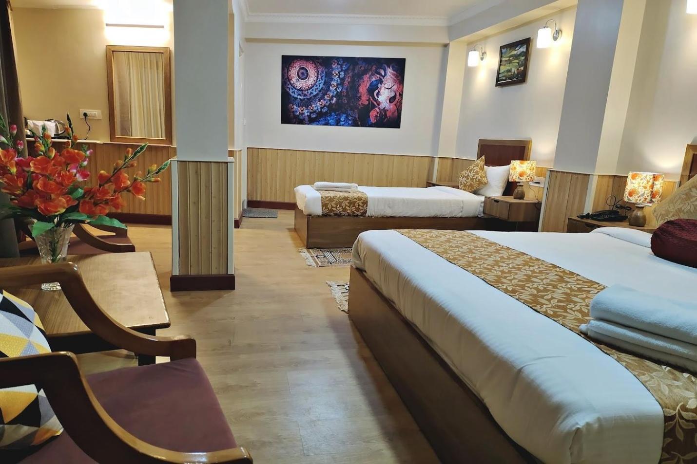 Serenity Taksa Palace Hotel Darjeeling  Exterior photo