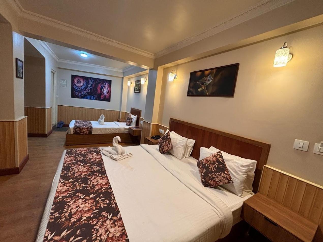 Serenity Taksa Palace Hotel Darjeeling  Exterior photo